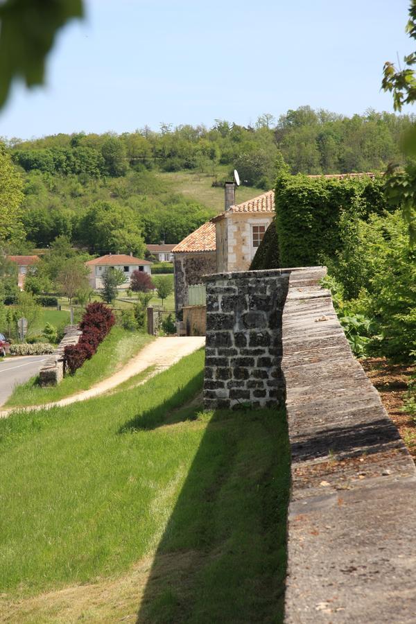 Touvre Chateau Manoir De La Leche מראה חיצוני תמונה