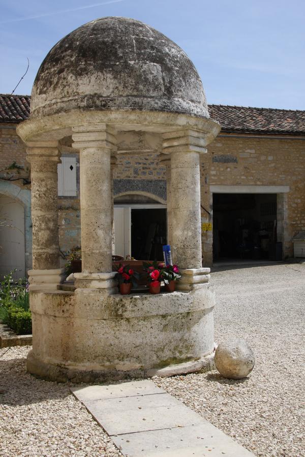 Touvre Chateau Manoir De La Leche מראה חיצוני תמונה